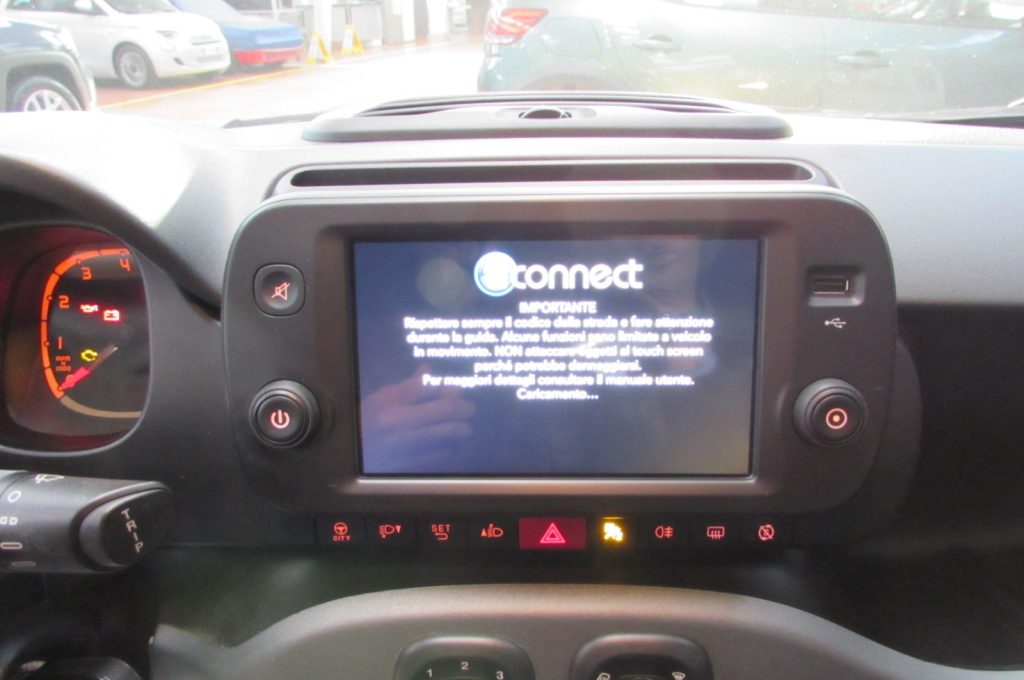 FIAT Panda 1.0 FireFly 70cv S&S Hybrid City Life AA/CP - 8