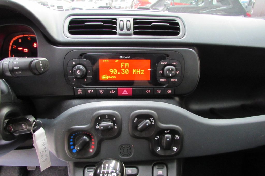 FIAT Panda 1.0 FireFly 70cv S&S Hybrid Easy - 9