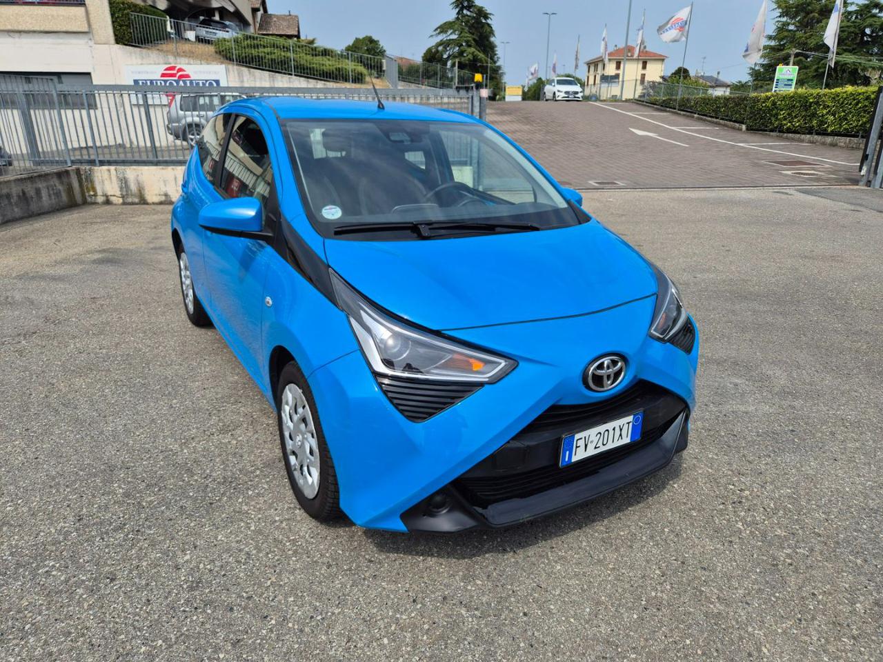TOYOTA Aygo Connect 1.0 VVT-i 72 CV 5 porte x-cool MMT - 4