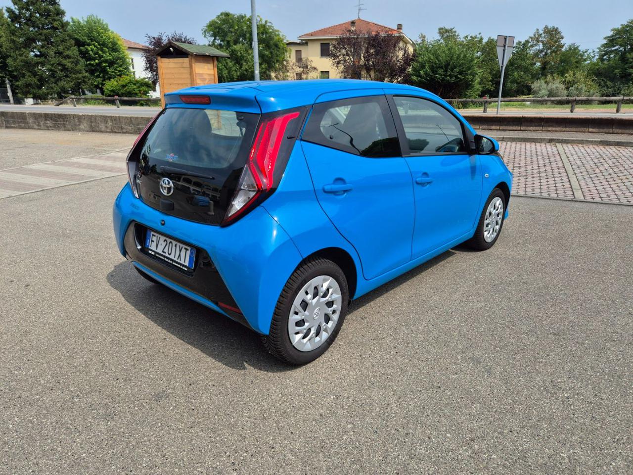 TOYOTA Aygo Connect 1.0 VVT-i 72 CV 5 porte x-cool MMT - 8