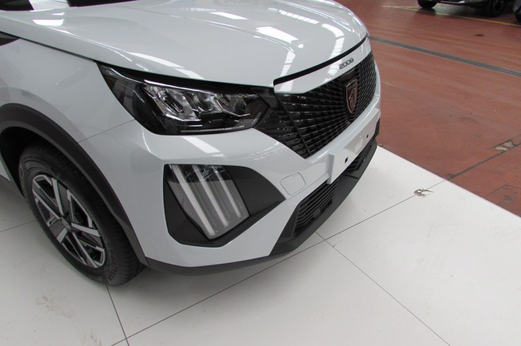 PEUGEOT 2008 Turbo benzina 100cv Style KM ZERO - 18