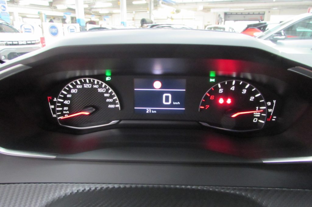 PEUGEOT 2008 Turbo benzina 100cv Style KM ZERO - 11