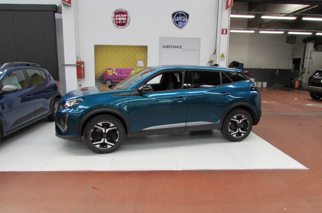 PEUGEOT 2008 PureTech 100 S&S Allure - 4