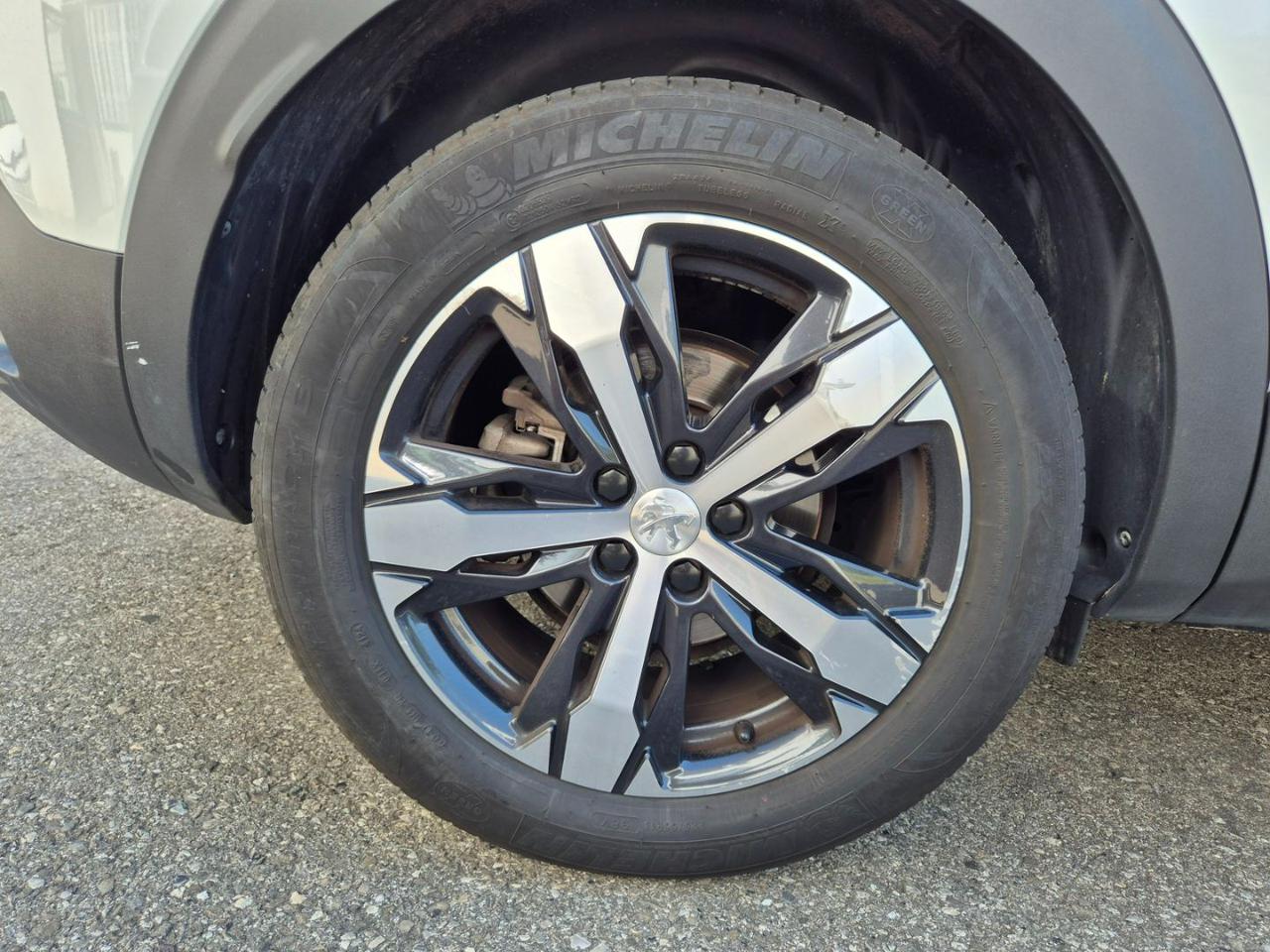 PEUGEOT 3008 BlueHDi 130 S&S EAT8 GT Line - 23