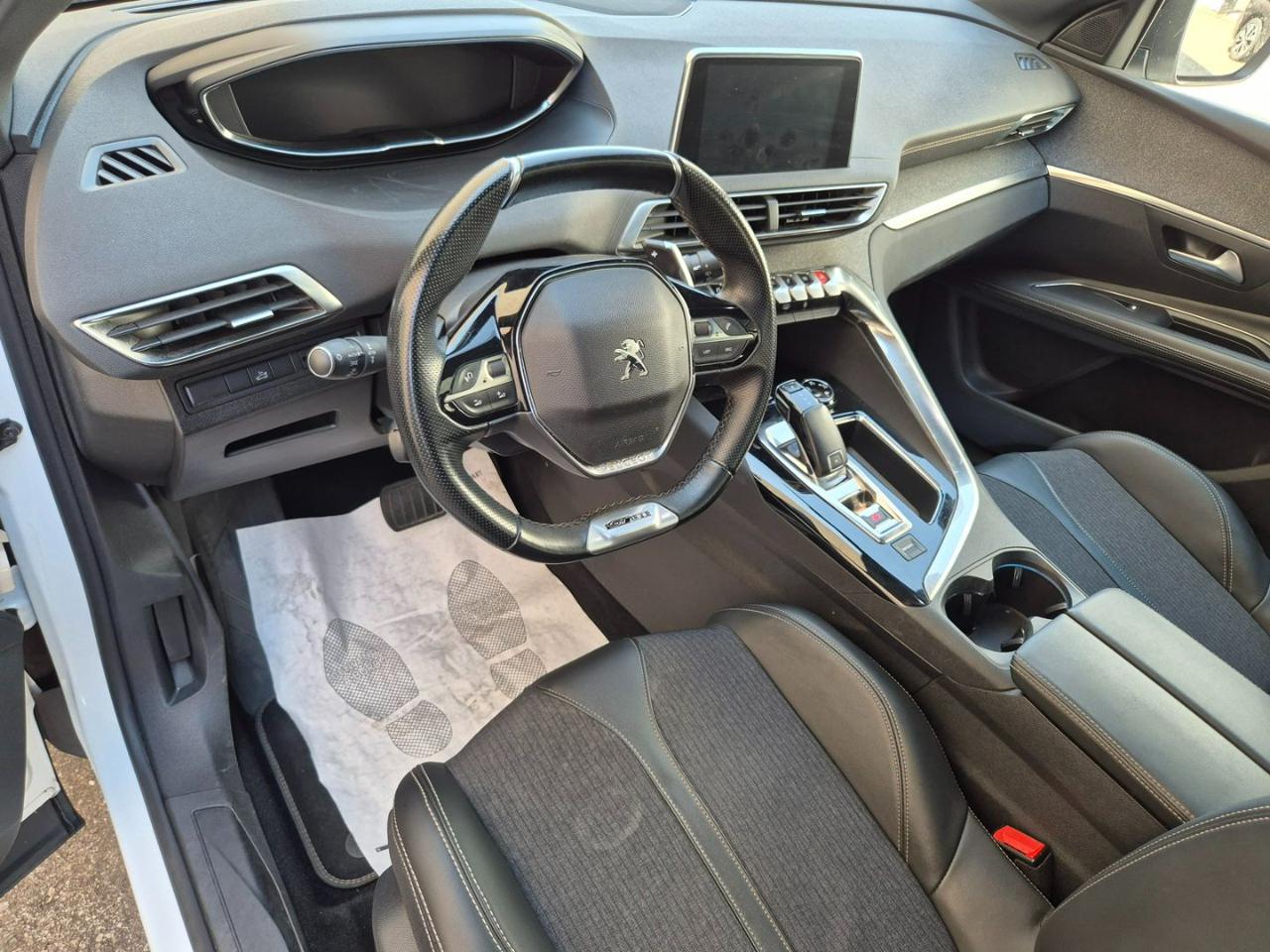 PEUGEOT 3008 BlueHDi 130 S&S EAT8 GT Line - 10