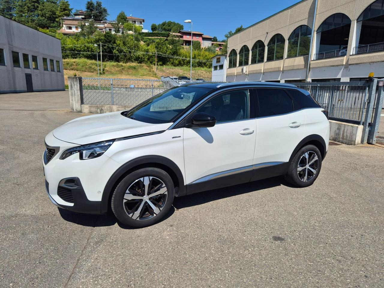 PEUGEOT 3008 BlueHDi 130 S&S EAT8 GT Line - 3