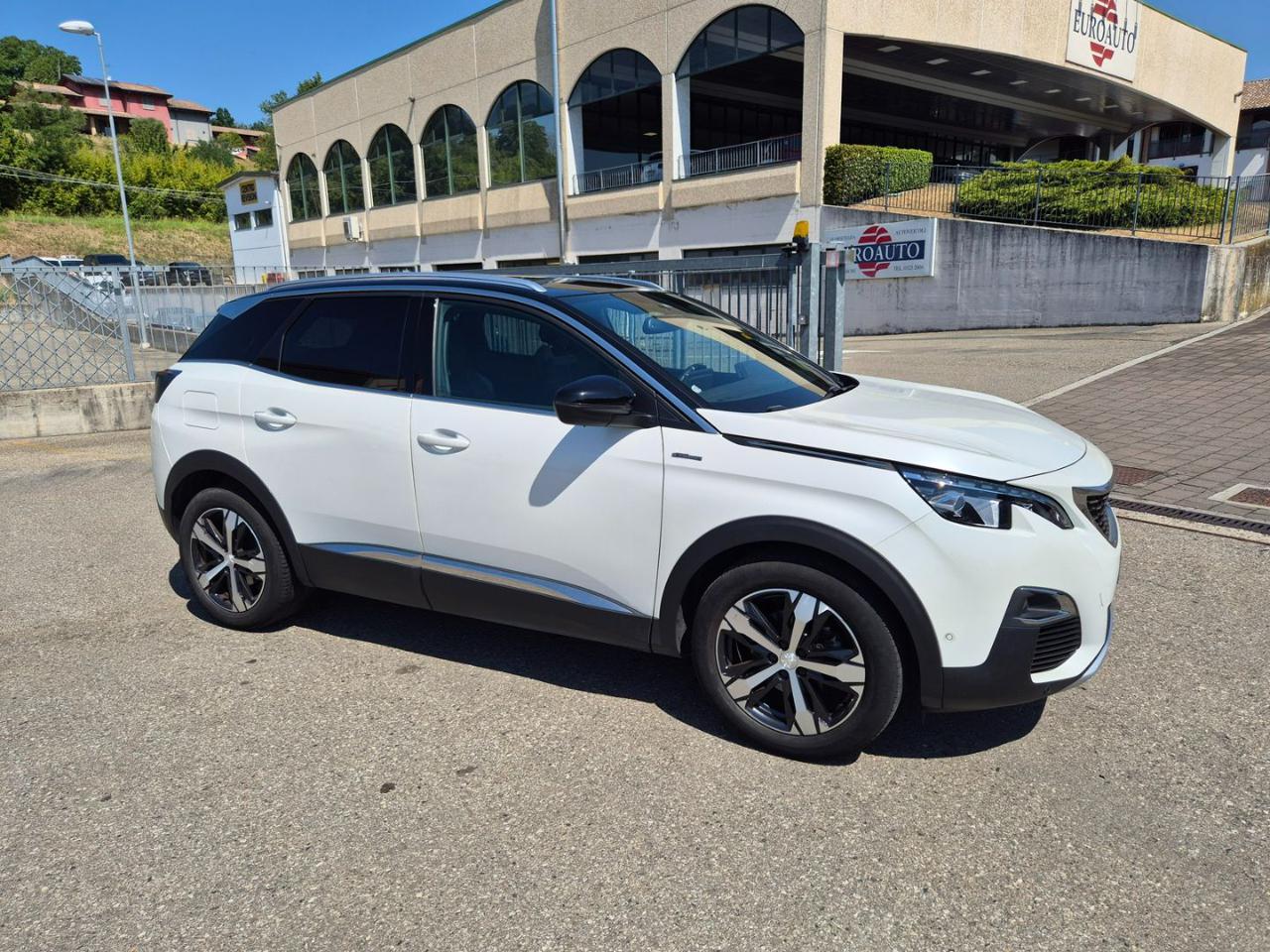 PEUGEOT 3008 BlueHDi 130 S&S EAT8 GT Line - 6