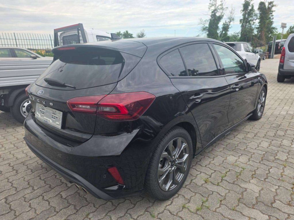 FORD Focus 1.5 ecoblue ST-Line X 115cv auto - 4