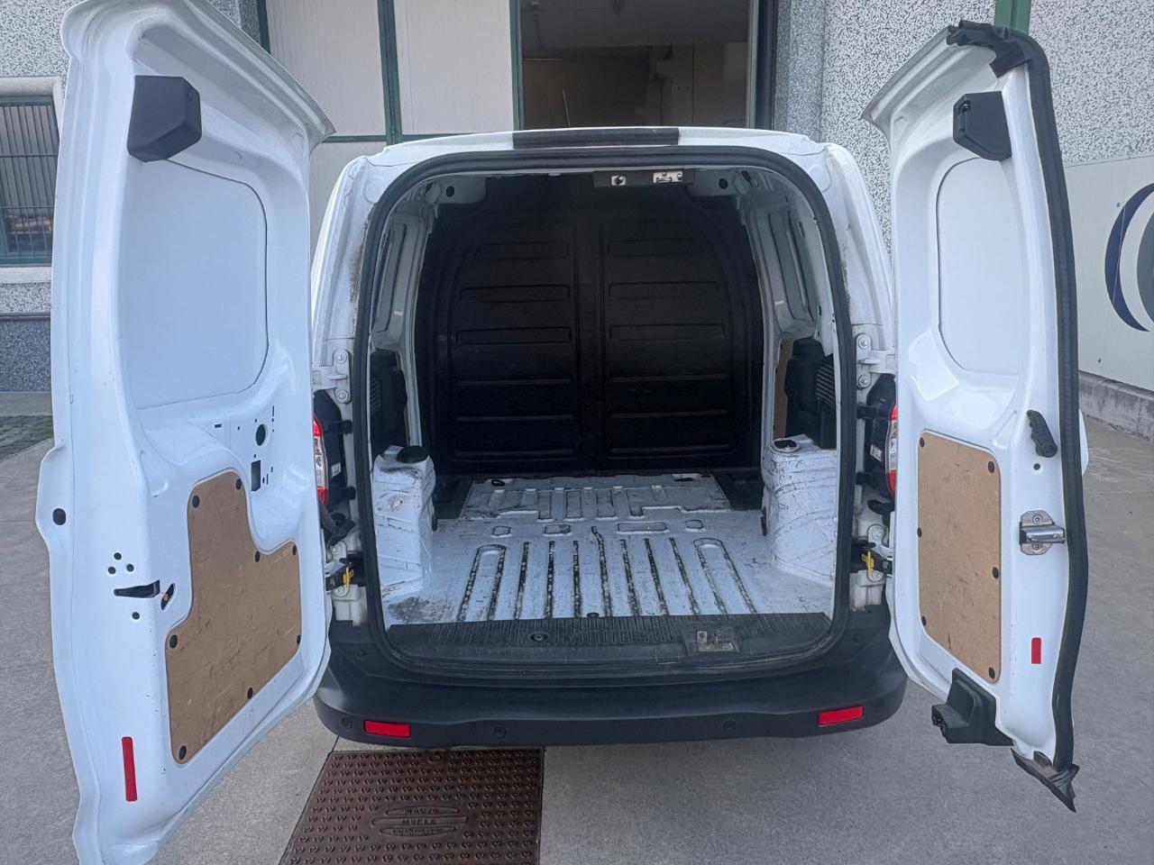 FORD Transit Courier 1.5 TDCi 75CV Van Entry - 12