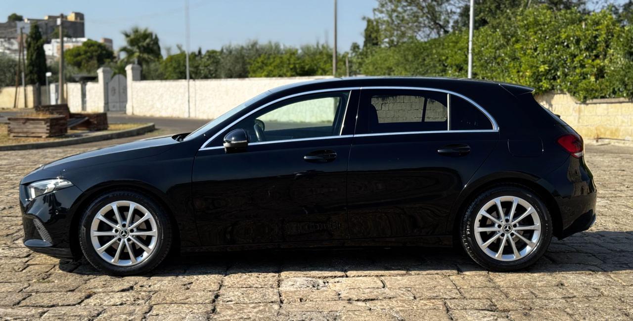 MERCEDES-BENZ A 180 d Automatic Sport (Navi/Retro/Unipro.) - 21
