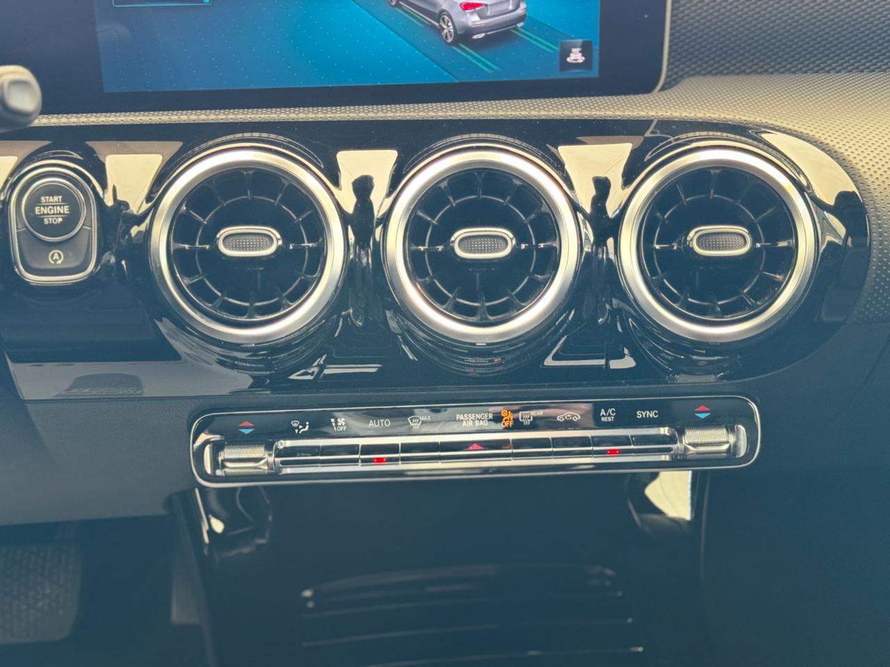 MERCEDES-BENZ A 180 d Automatic Sport (Navi/Retro/Unipro.) - 20