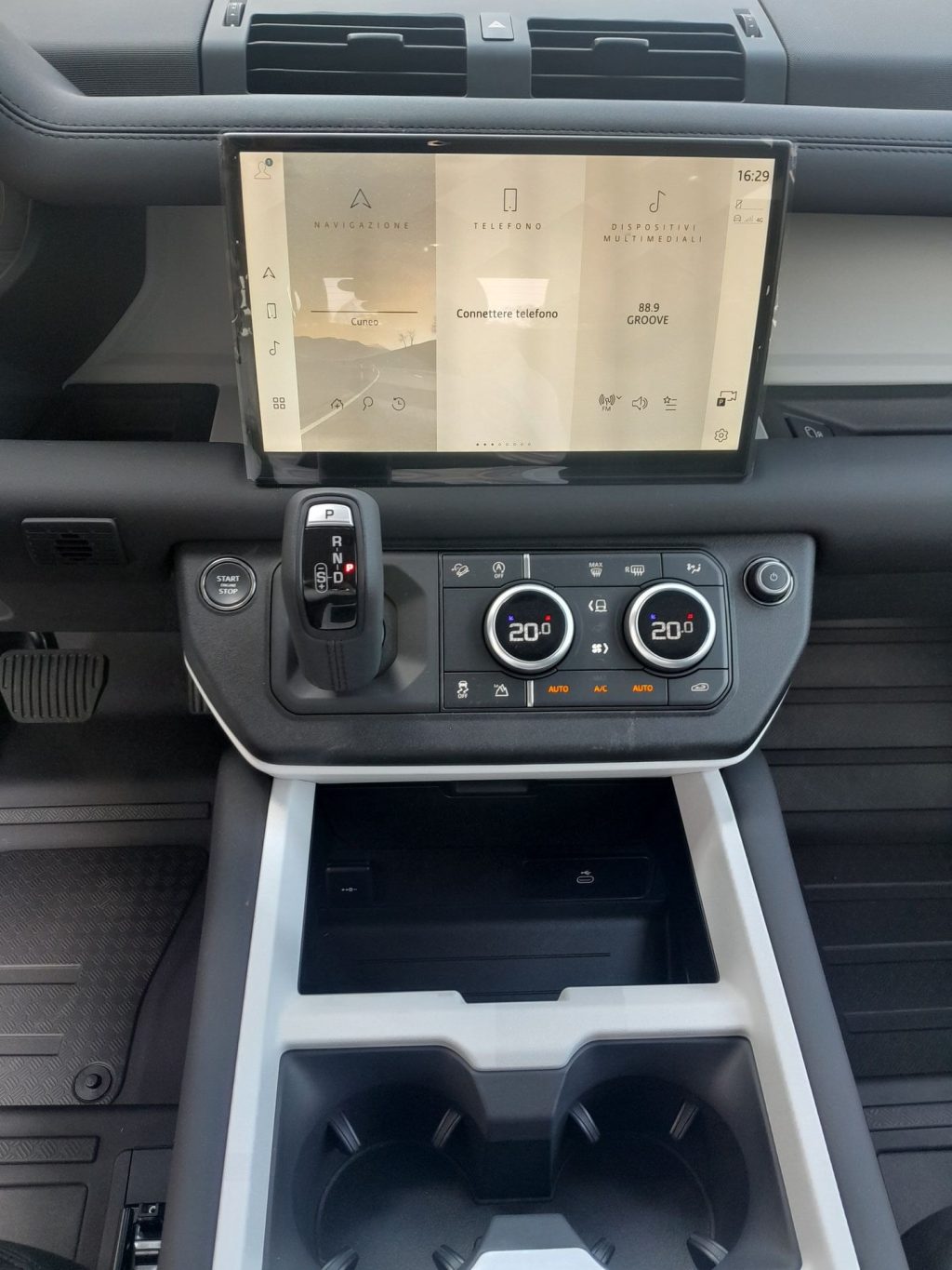 LAND ROVER Defender D200 AWD Auto 90 S IVA ESPOSTA - 13