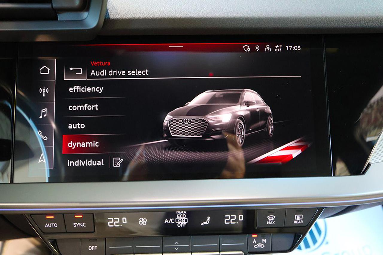 AUDI A3 40 TFSI Sportback Quattro S-Tronic S-Line - 25
