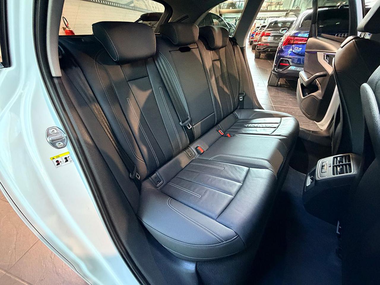 AUDI A4 allroad 40 TDI S-Tronic Identity Contrast - 19