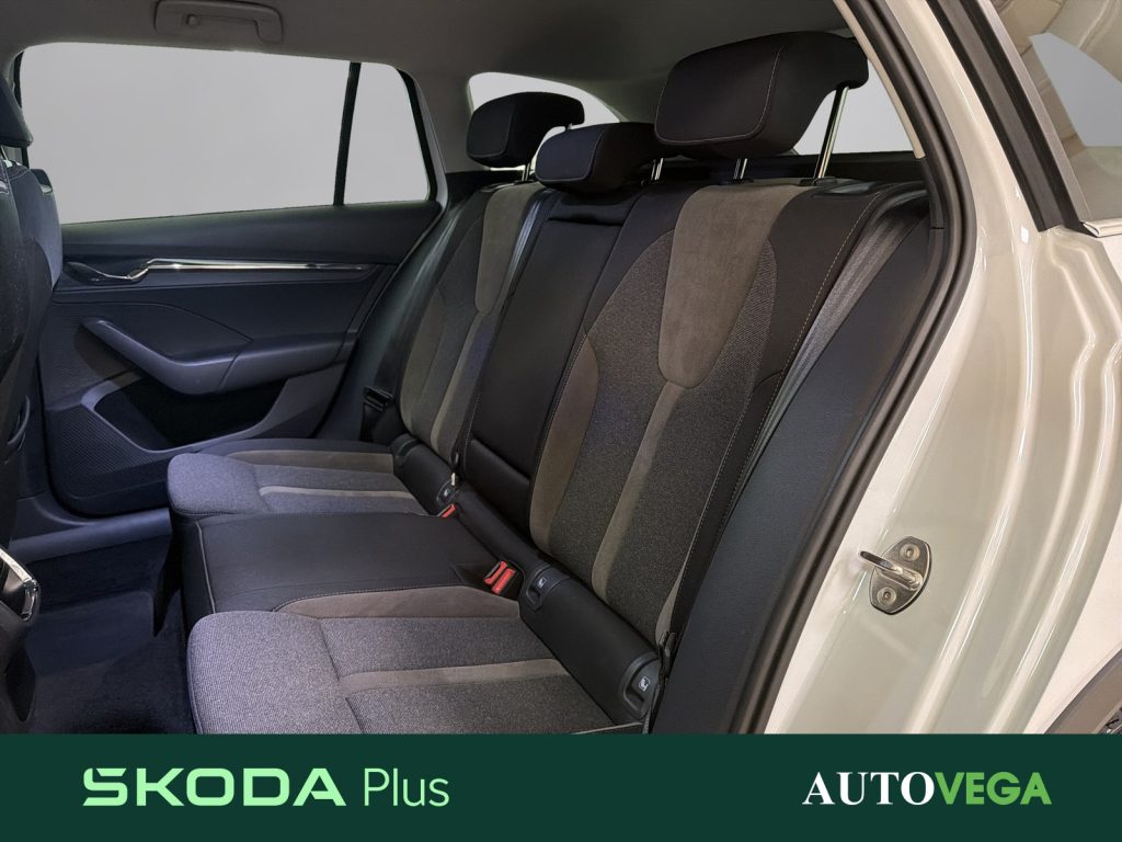 SKODA Octavia wagon 2.0 tdi evo scout 4x4 150cv dsg - 12