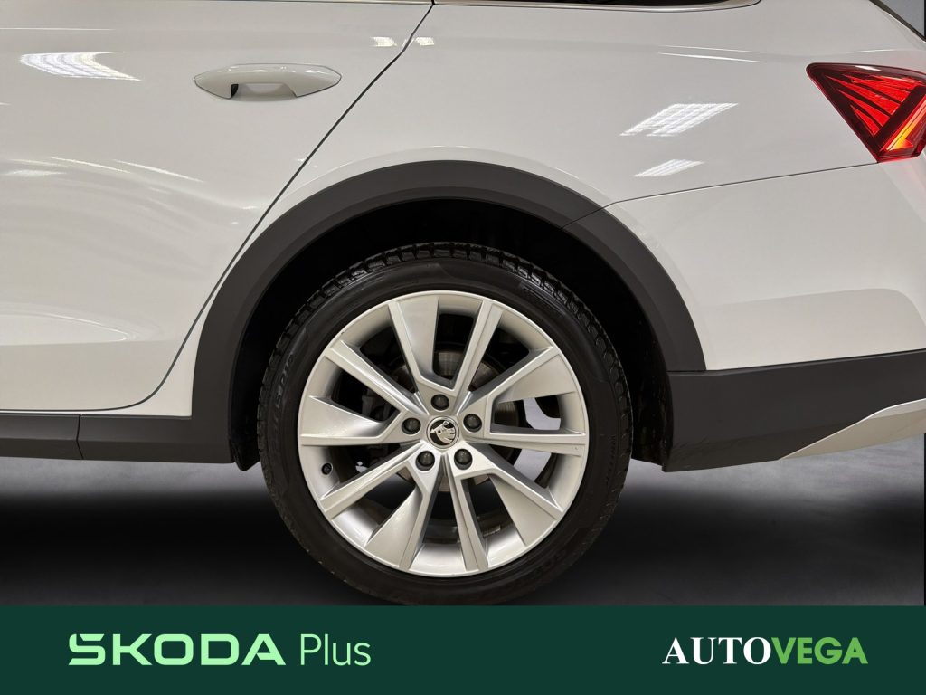 SKODA Octavia wagon 2.0 tdi evo scout 4x4 150cv dsg - 18