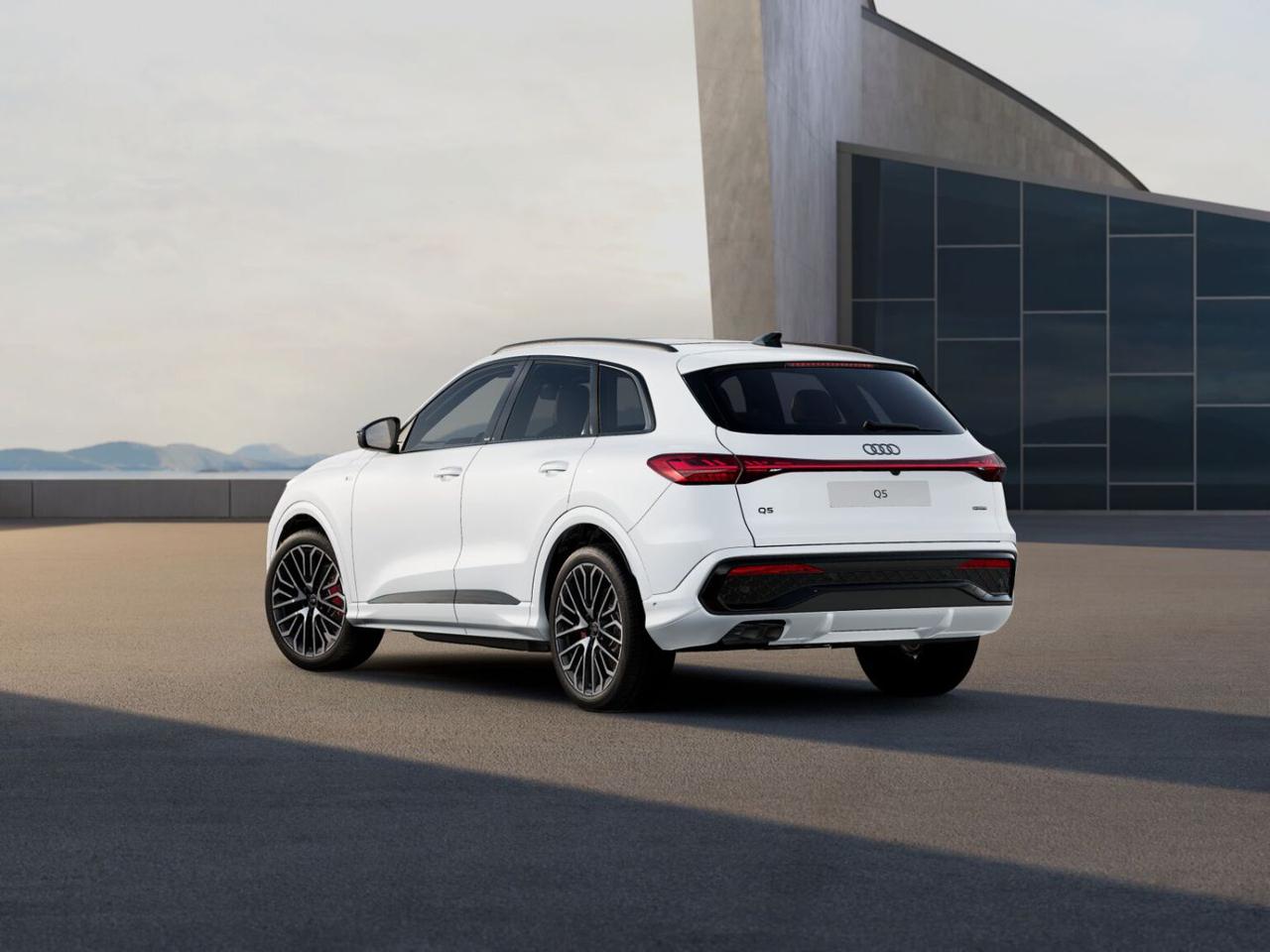 AUDI Q5 TDI 150 kW mHEV+ S tronic quattro S line edition - 6