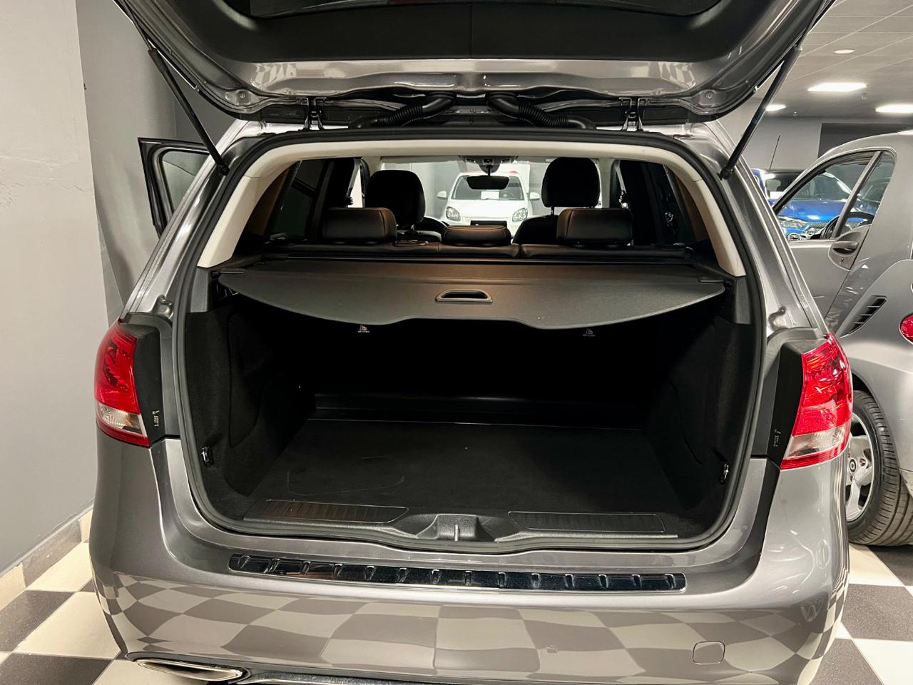 MERCEDES-BENZ B 200 d Automatic 4Matic Sport - 21