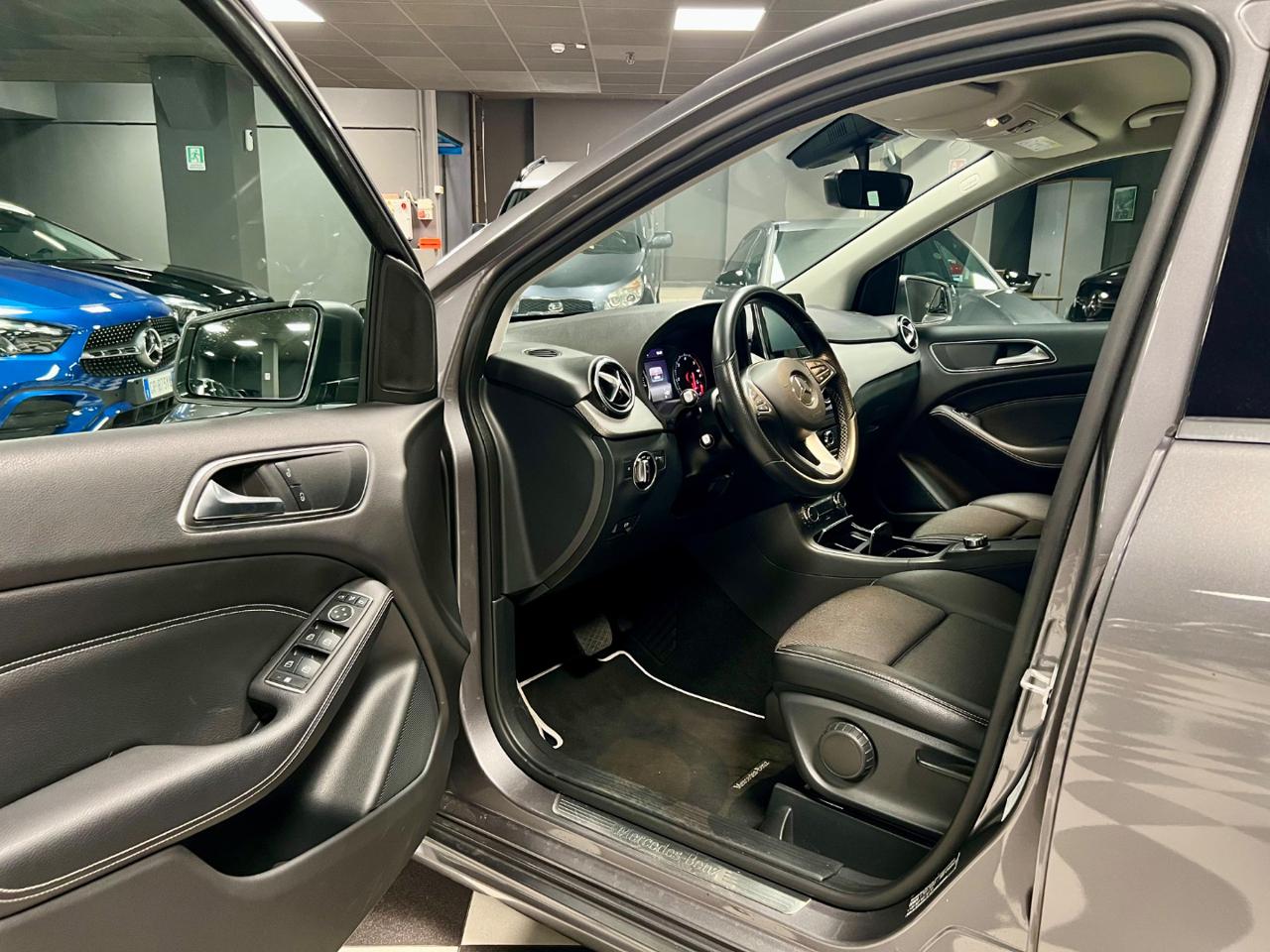 MERCEDES-BENZ B 200 d Automatic 4Matic Sport - 5