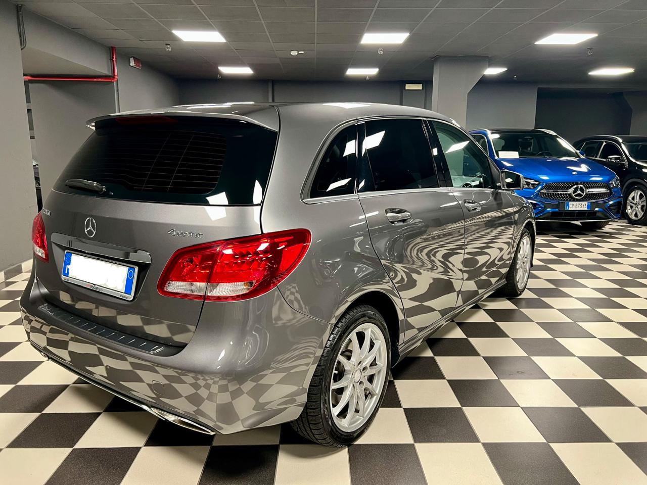 MERCEDES-BENZ B 200 d Automatic 4Matic Sport - 3