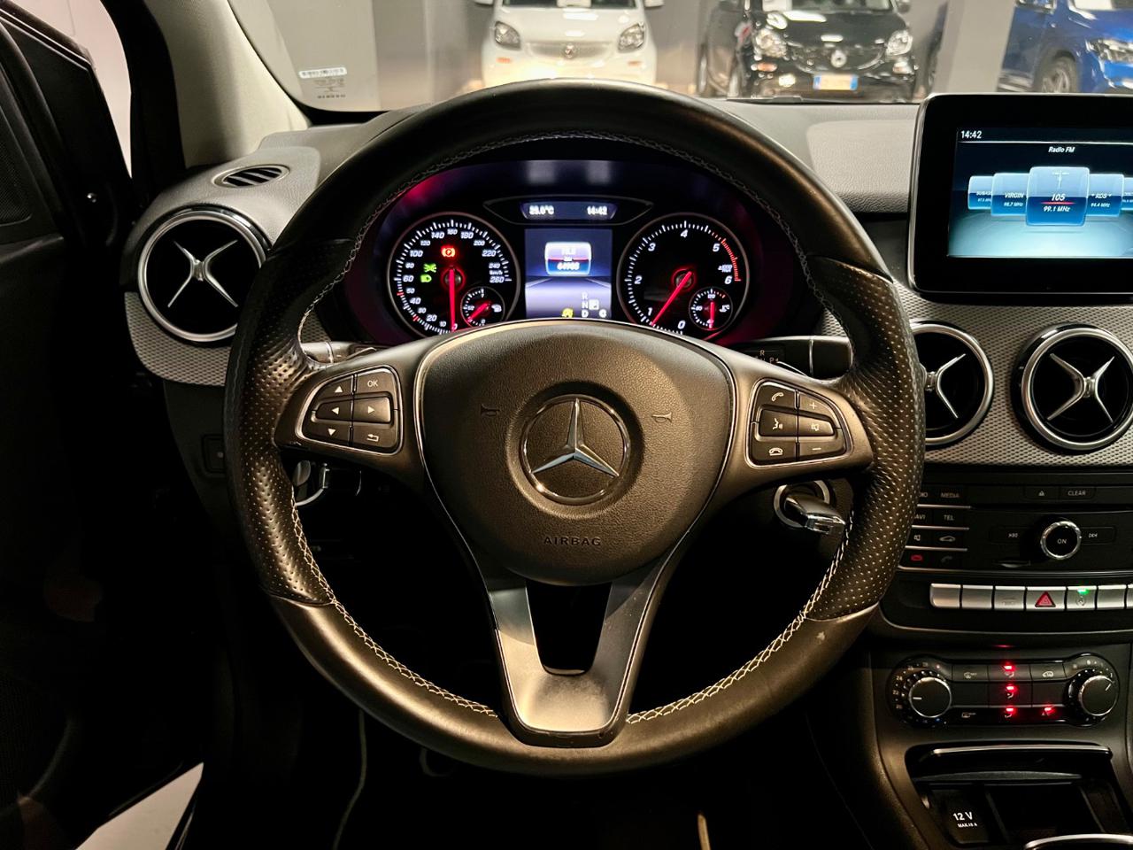 MERCEDES-BENZ B 200 d Automatic 4Matic Sport - 9