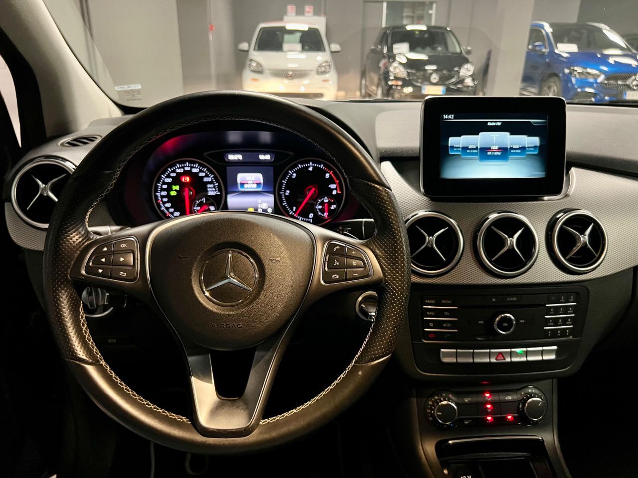 MERCEDES-BENZ B 200 d Automatic 4Matic Sport - 12