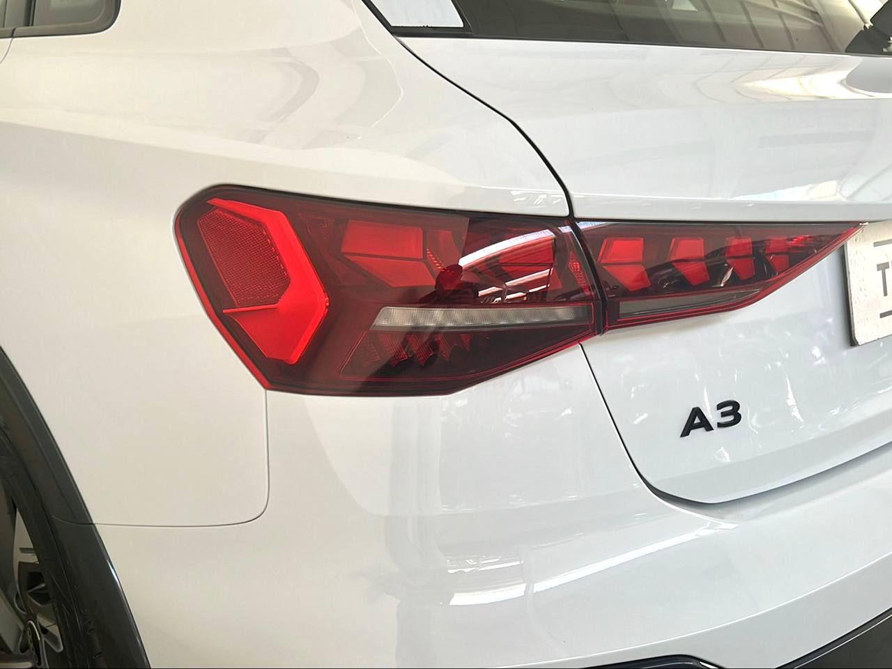 AUDI A3 allstreet TDI 150 CV S tronic Identity Contrast - 36