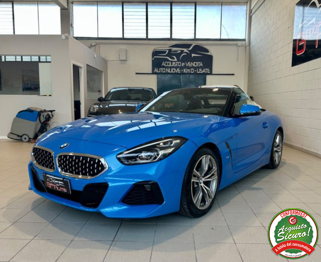 BMW Z4 Blu pastello