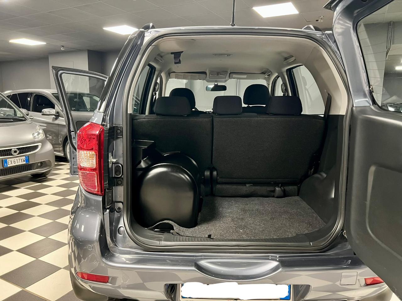 DAIHATSU Terios 1.5 4WD SXA Green Powered - 11