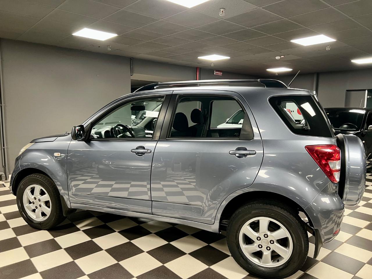 DAIHATSU Terios 1.5 4WD SXA Green Powered - 2