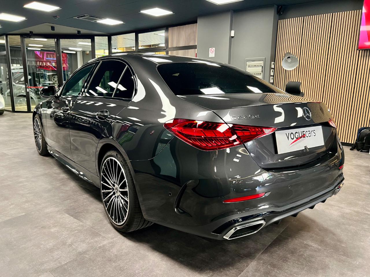 MERCEDES-BENZ C 220 d Mild hybrid 4Matic AMG Line Premium - 3
