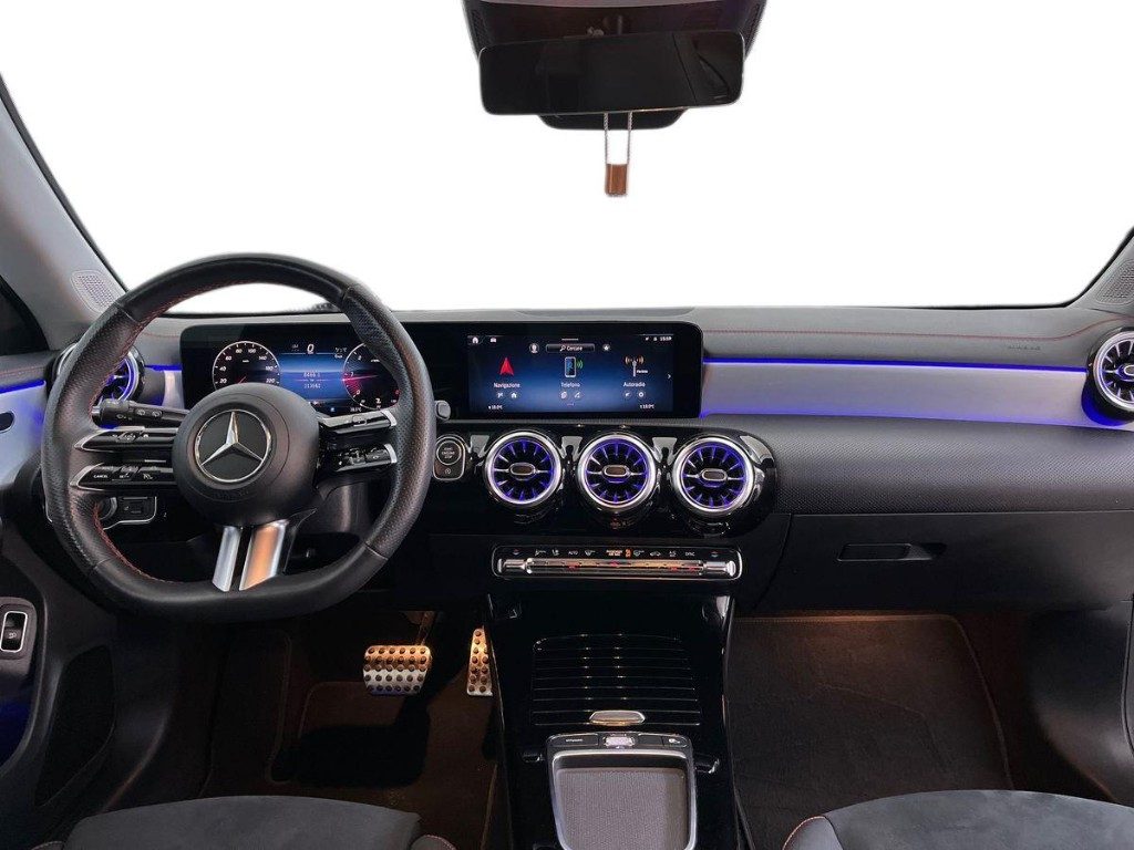 MERCEDES-BENZ CLA 200 d Automatic Shooting Brake AMG Line Premium - 9