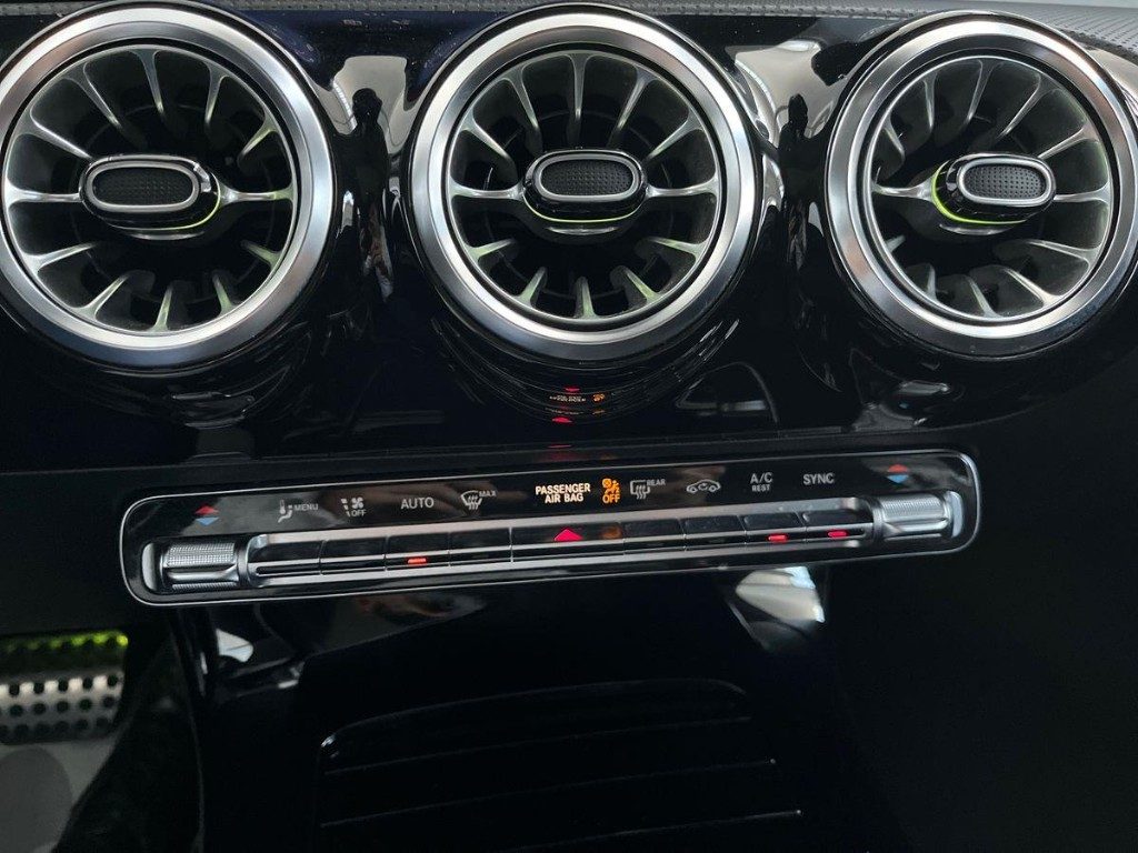 MERCEDES-BENZ CLA 200 d Automatic Shooting Brake AMG Line Premium - 14