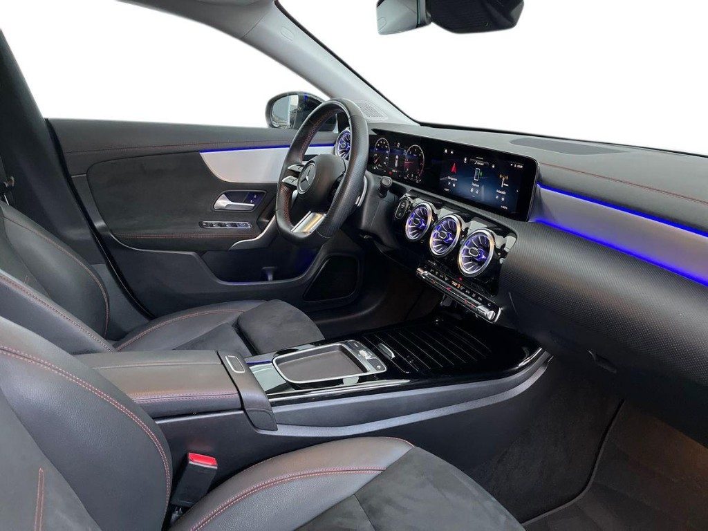 MERCEDES-BENZ CLA 200 d Automatic Shooting Brake AMG Line Premium - 15