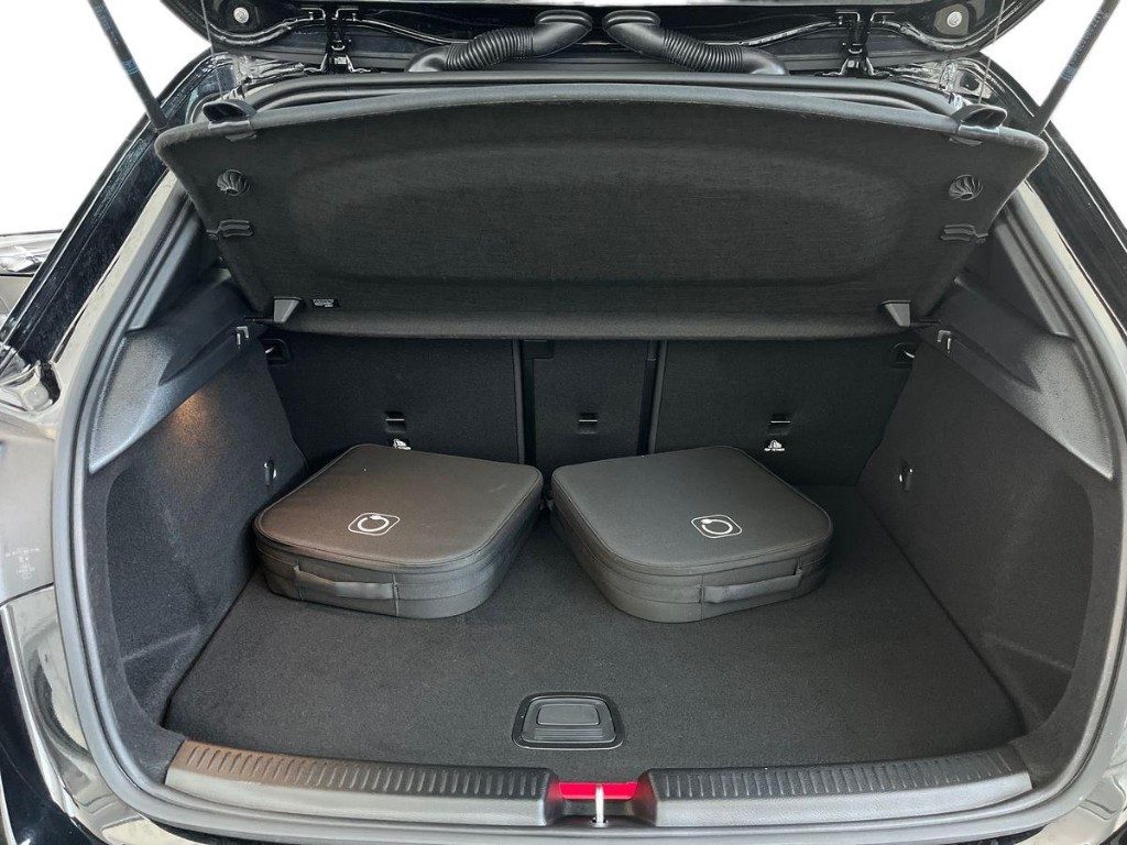 MERCEDES-BENZ A 250 e hybrid EQ AMG Line Advanced Plus - 8