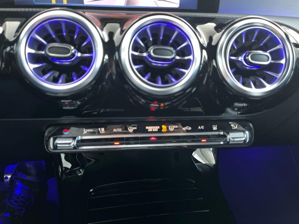 MERCEDES-BENZ A 250 e hybrid EQ AMG Line Advanced Plus - 14