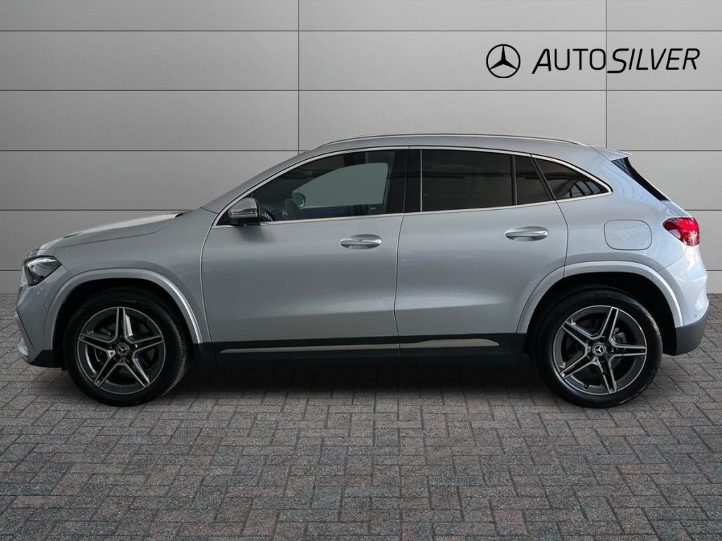 MERCEDES-BENZ GLA 250 e hybrid EQ AMG Line Premium - 6