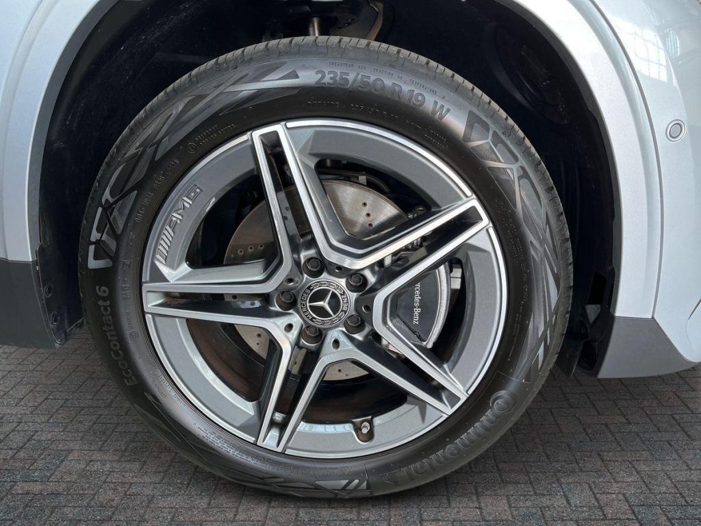 MERCEDES-BENZ GLA 250 e hybrid EQ AMG Line Premium - 7