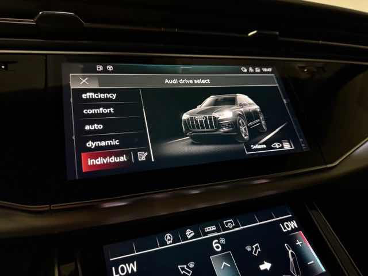Clicca per ingrandire Q7 - 50 TDI 286CV 7P INT RS S-LINE PLUS+IDENTITY BLACK