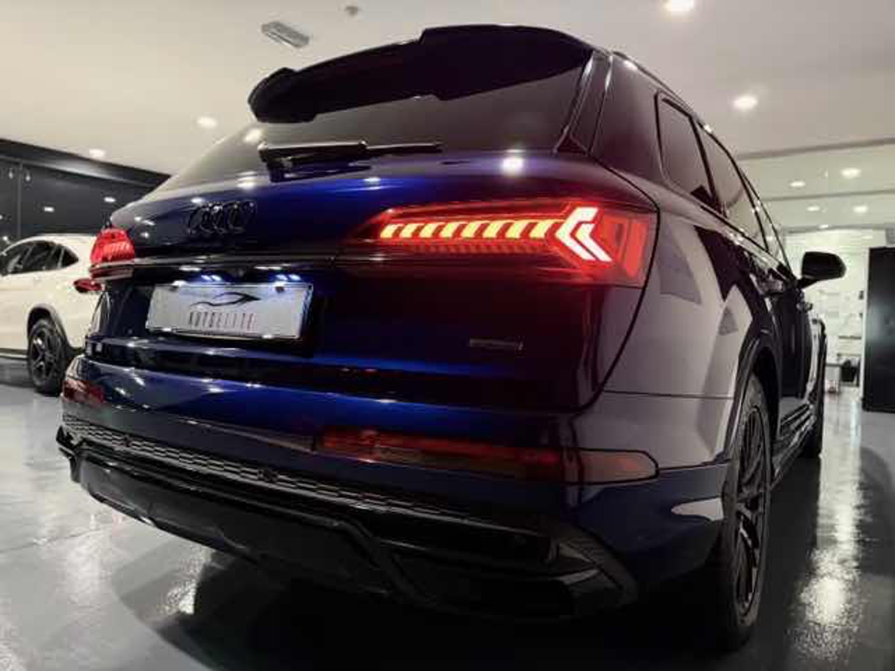 Clicca per ingrandire Q7 - 50 TDI 286CV 7P INT RS S-LINE PLUS+IDENTITY BLACK