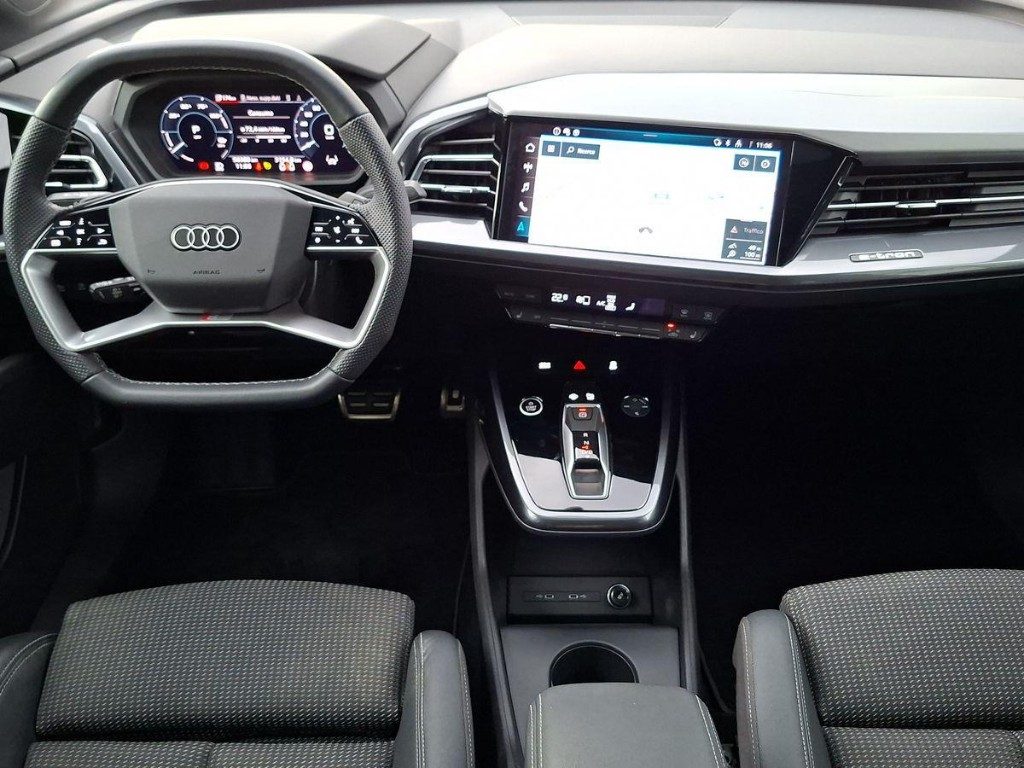 AUDI Q4 e-tron Q4 45 e-tron quattro Aut. 77kw + Tetto - 8