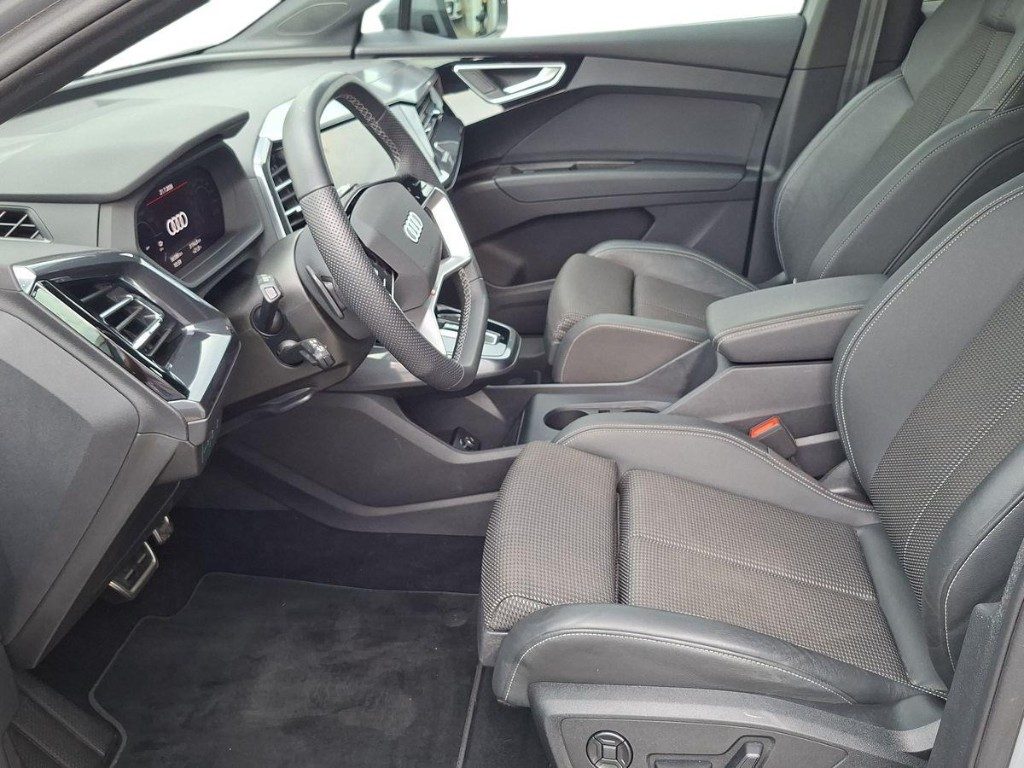 AUDI Q4 e-tron Q4 45 e-tron quattro Aut. 77kw + Tetto - 9