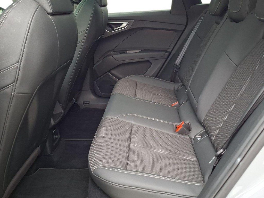 AUDI Q4 e-tron Q4 45 e-tron quattro Aut. 77kw + Tetto - 11