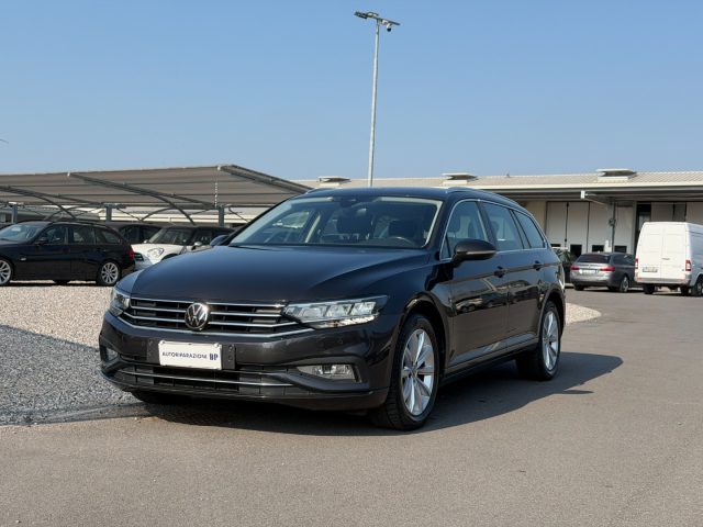 VOLKSWAGEN Passat Variant Nero pastello