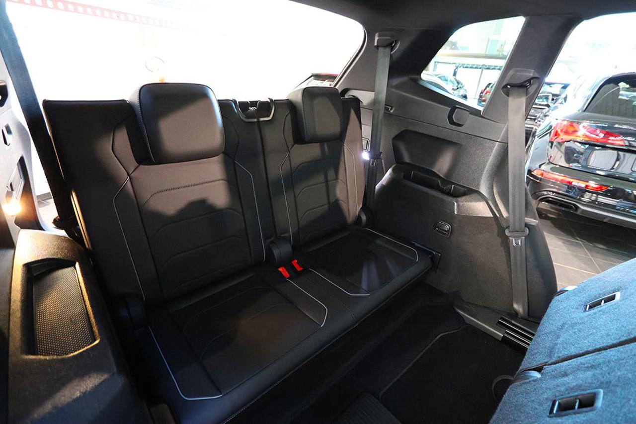 VOLKSWAGEN Tiguan Allspace 2.0 TDI 200cv SCR DSG 4Motion R-Line - 23