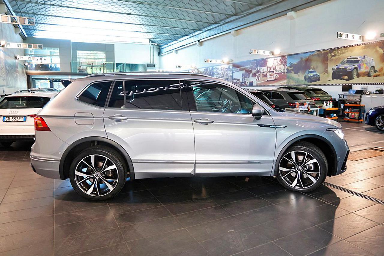VOLKSWAGEN Tiguan Allspace 2.0 TDI 200cv SCR DSG 4Motion R-Line - 11