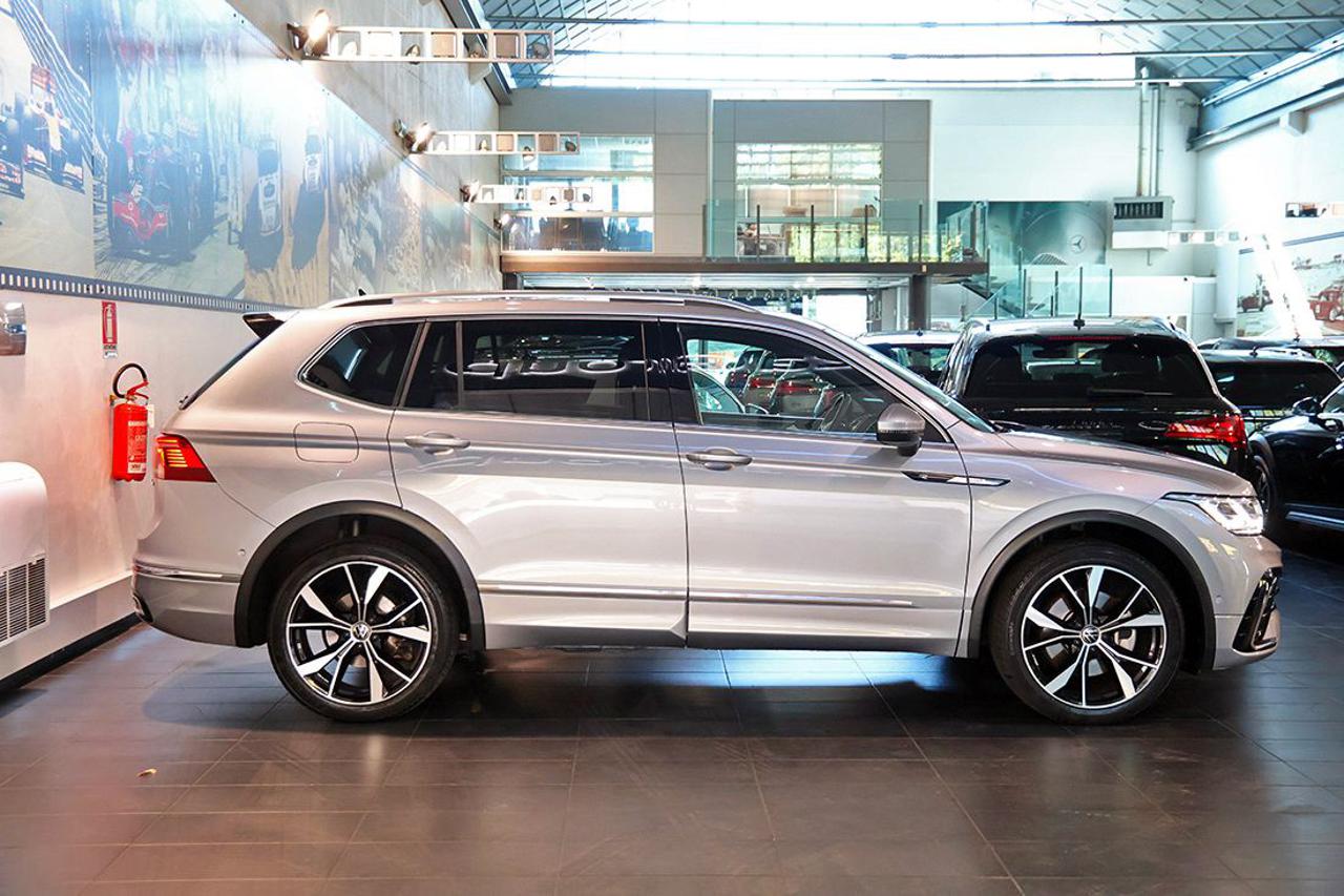 VOLKSWAGEN Tiguan Allspace 2.0 TDI 200cv SCR DSG 4Motion R-Line - 2