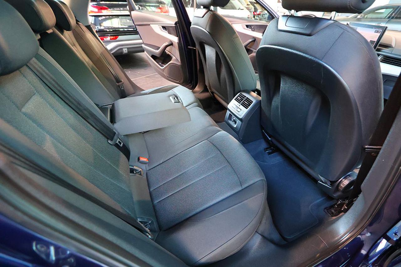 AUDI A4 30 TDI Avant S-Tronic Business Advanced - 19