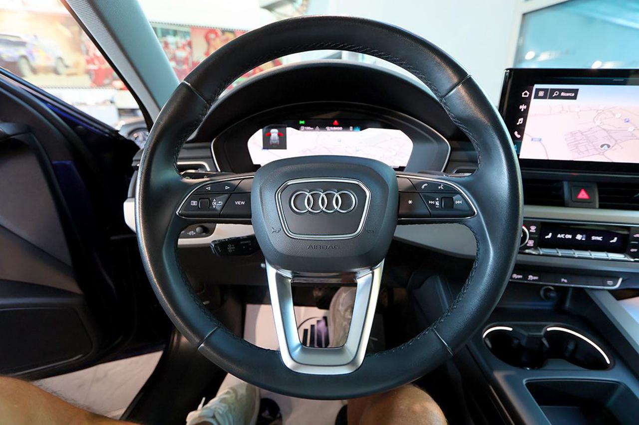 AUDI A4 30 TDI Avant S-Tronic Business Advanced - 21