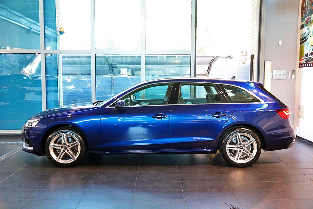AUDI A4 30 TDI Avant S-Tronic Business Advanced - 3